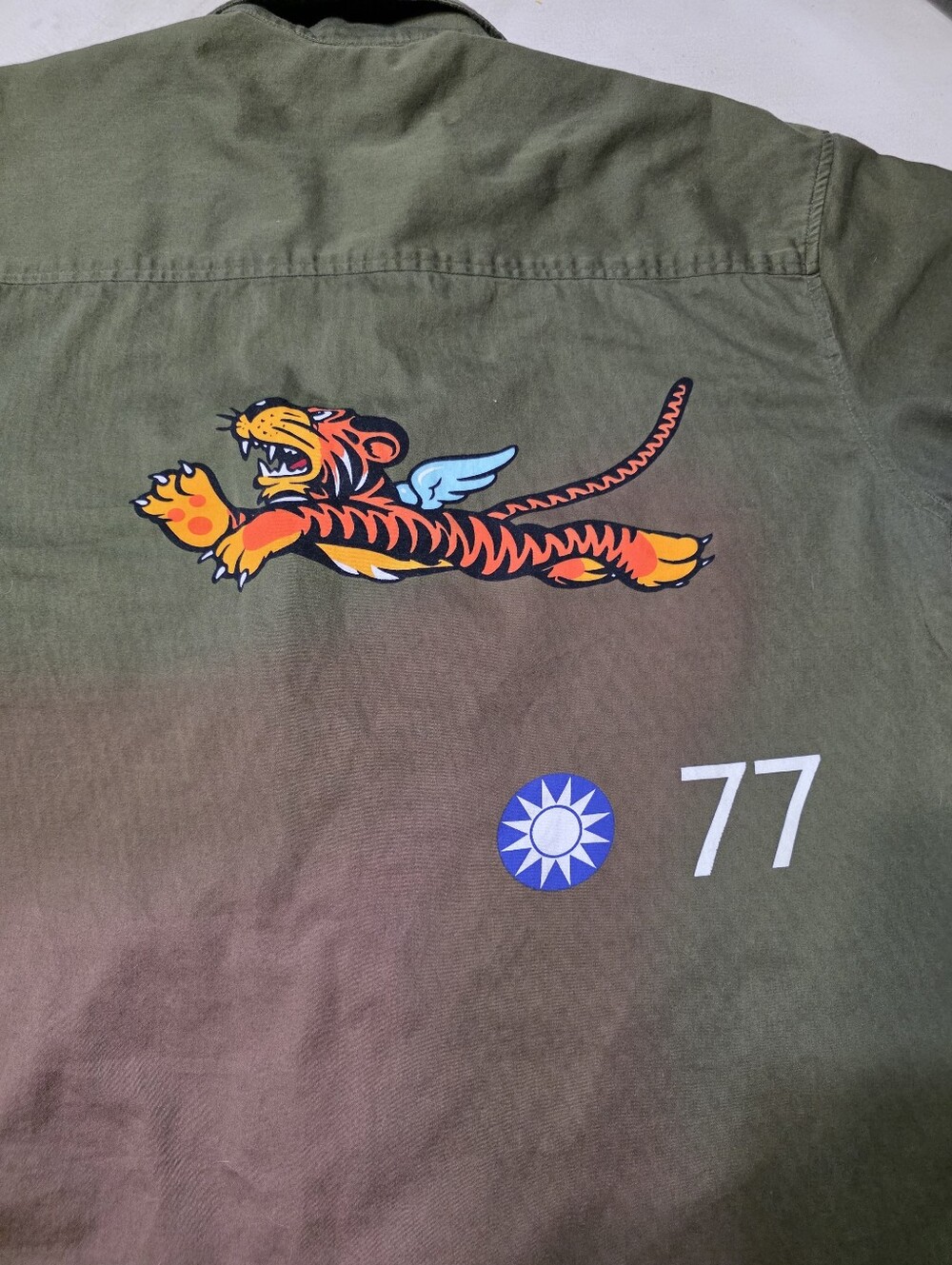 Max Boxxer Vintage Style Flying Tiger Shark Face Button Down Shirt Mens Size L - Picture 10 of 11